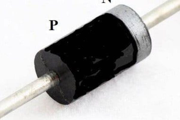 How a Diode Works: Understanding Its Function and Applications junction diode